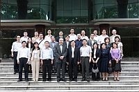 香港中文大學-中山大學成立合作發展委員會，包括中大鄭振耀副校長（前排右四）和中山大學許寧生副校長（前排右五）。